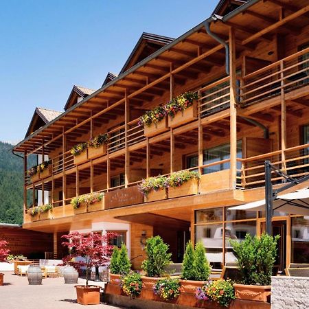 Corona Dolomites Hotel Andalo Exteriör bild