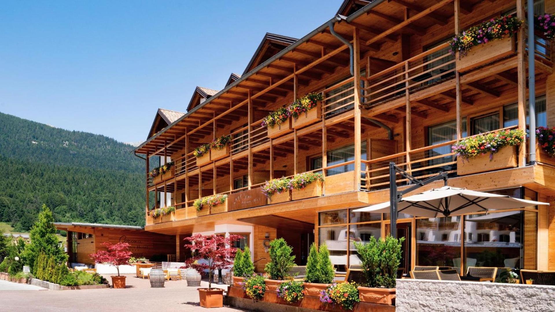 Corona Dolomites Hotel Andalo Exteriör bild