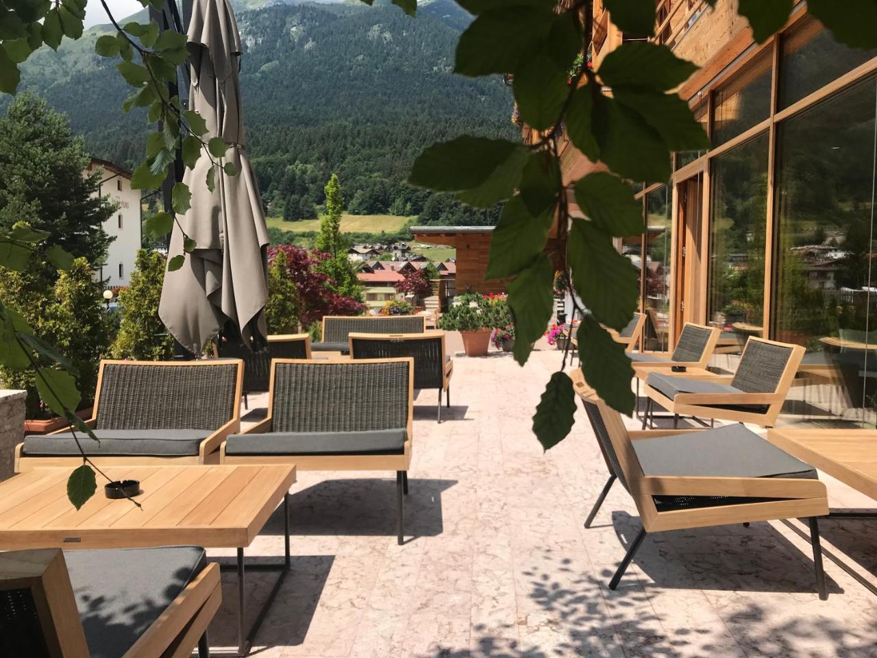 Corona Dolomites Hotel Andalo Exteriör bild